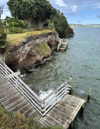 One Tree Point Esplanade (coastal waterwalk)